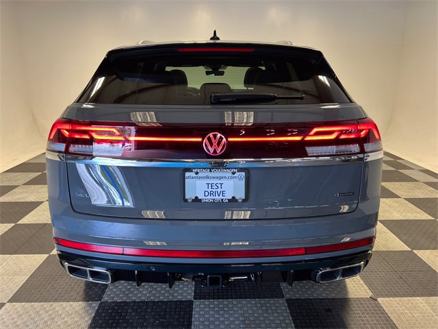 New 2026 Volkswagen Atlas Cross Sport SEL Premium R-Line image 4