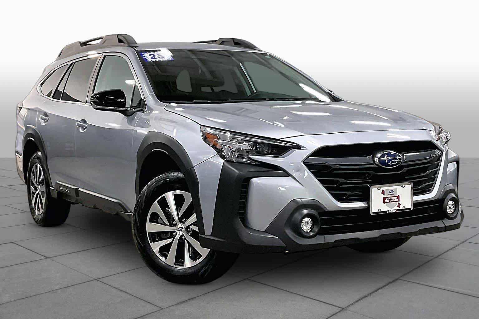 Used 2025 Subaru Outback Premium AWD/4WD image 3