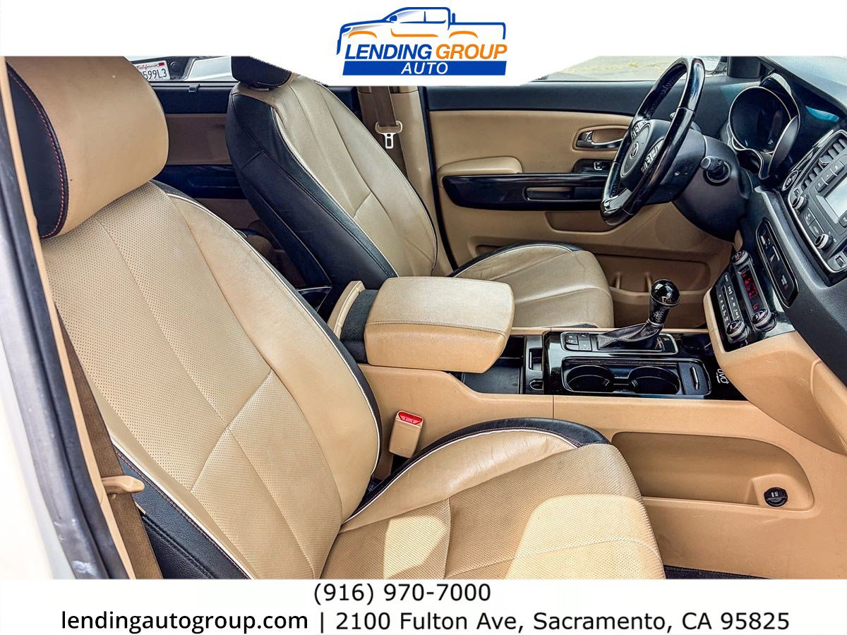 Used 2015 Kia Sedona EX w/ EX Premium Plus Package FWD image 15