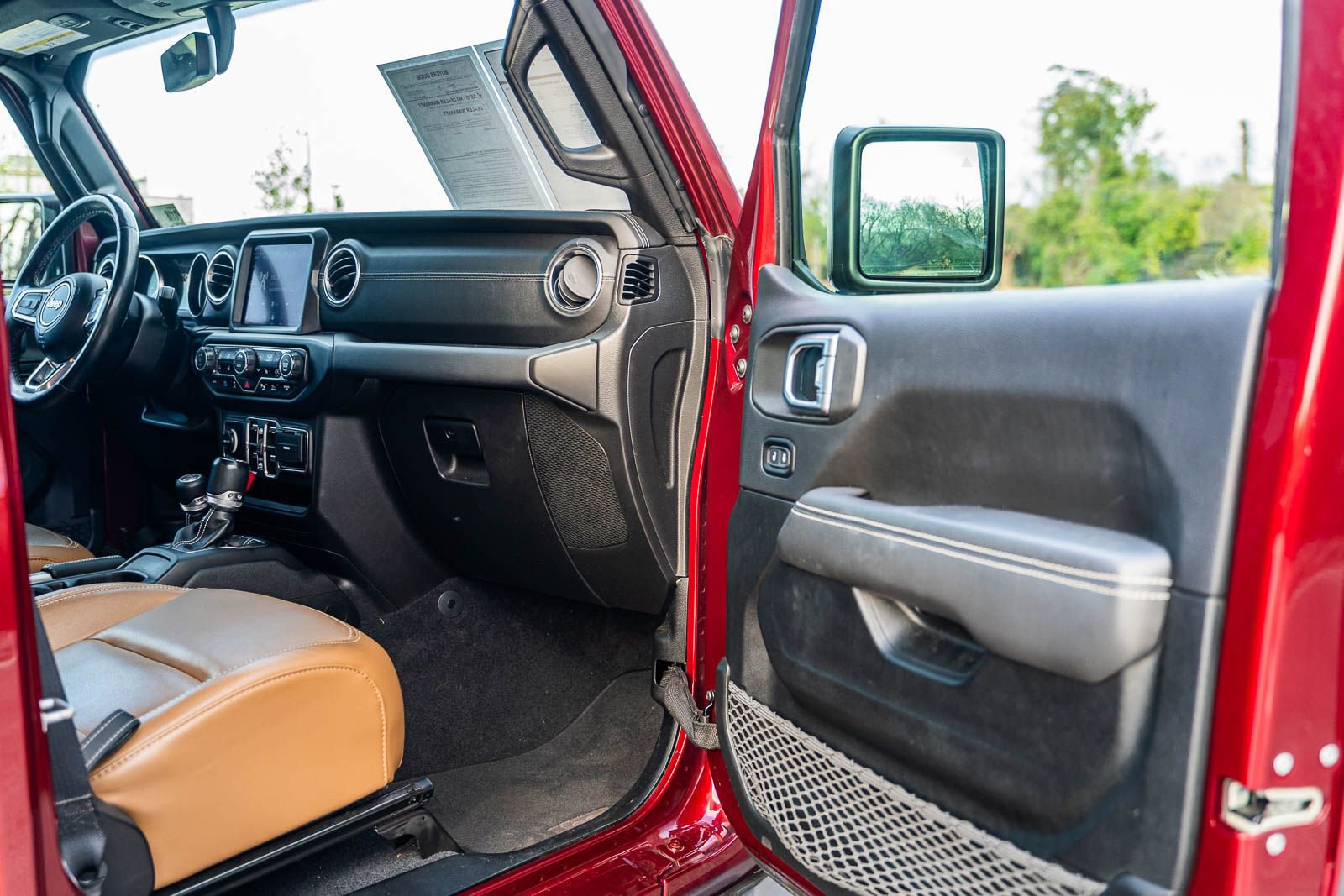 Used 2021 Jeep Wrangler Unlimited Sahara w/ Cold Weather Group image 13