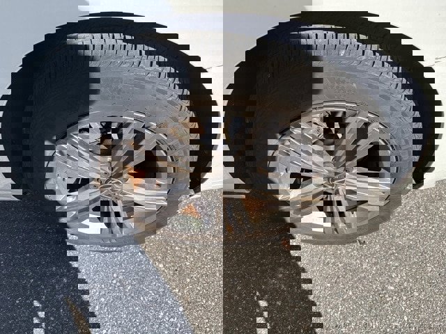 Certified 2023 Volkswagen Jetta SE w/ Panoramic Sunroof Package image 6