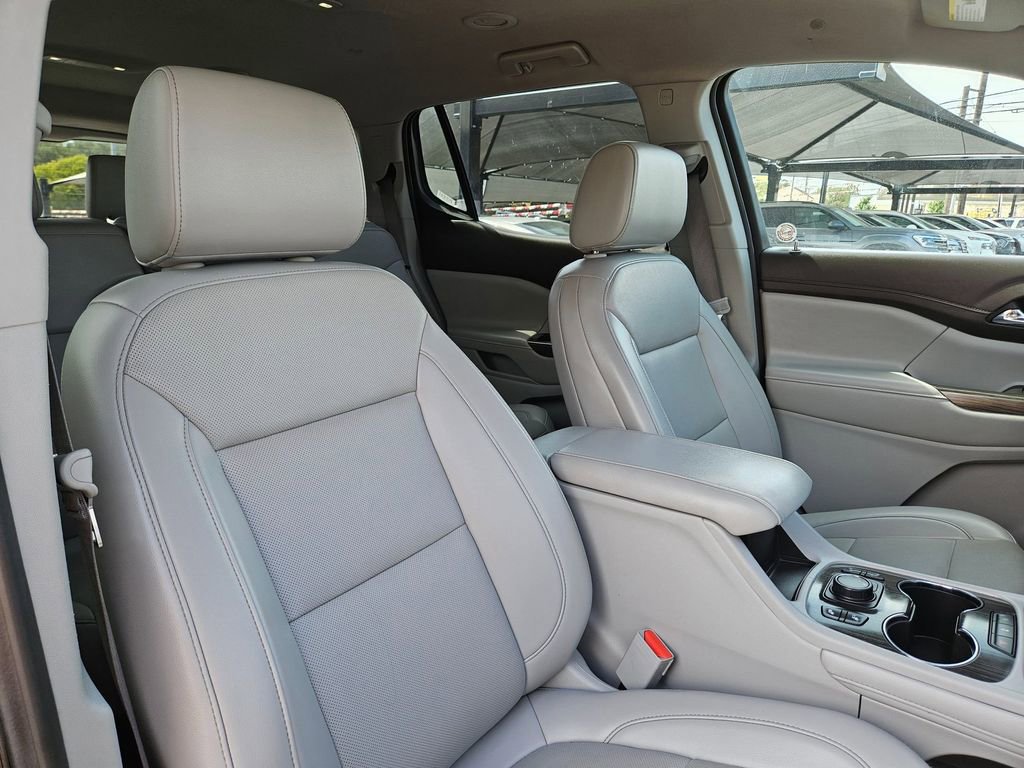 Used 2023 GMC Acadia SLT image 32