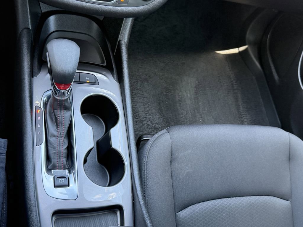 Used 2025 Chevrolet Malibu RS FWD image 25