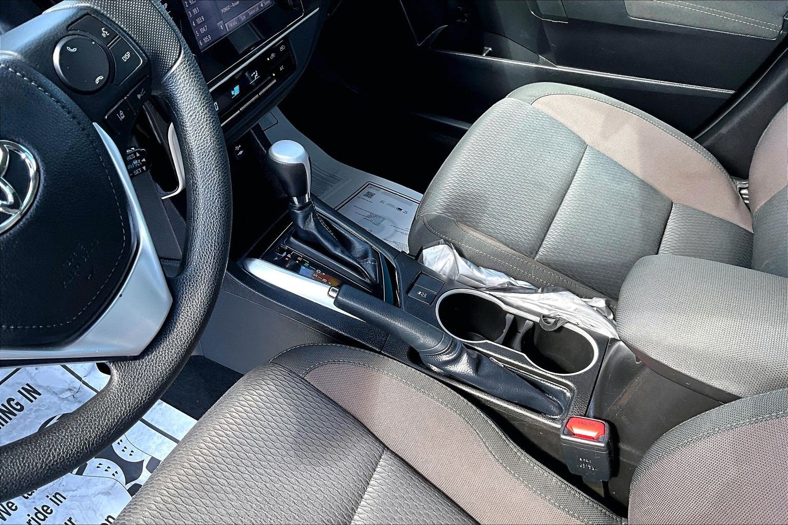 Used 2019 Toyota Corolla LE FWD image 14