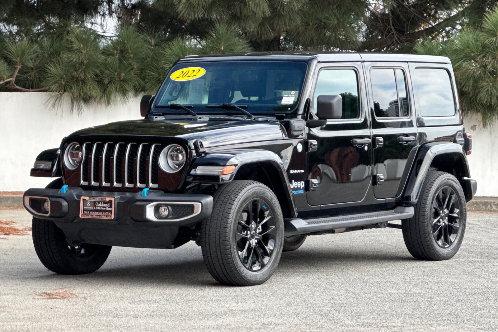 Used 2022 Jeep Wrangler Unlimited Sahara AWD/4WD image 8