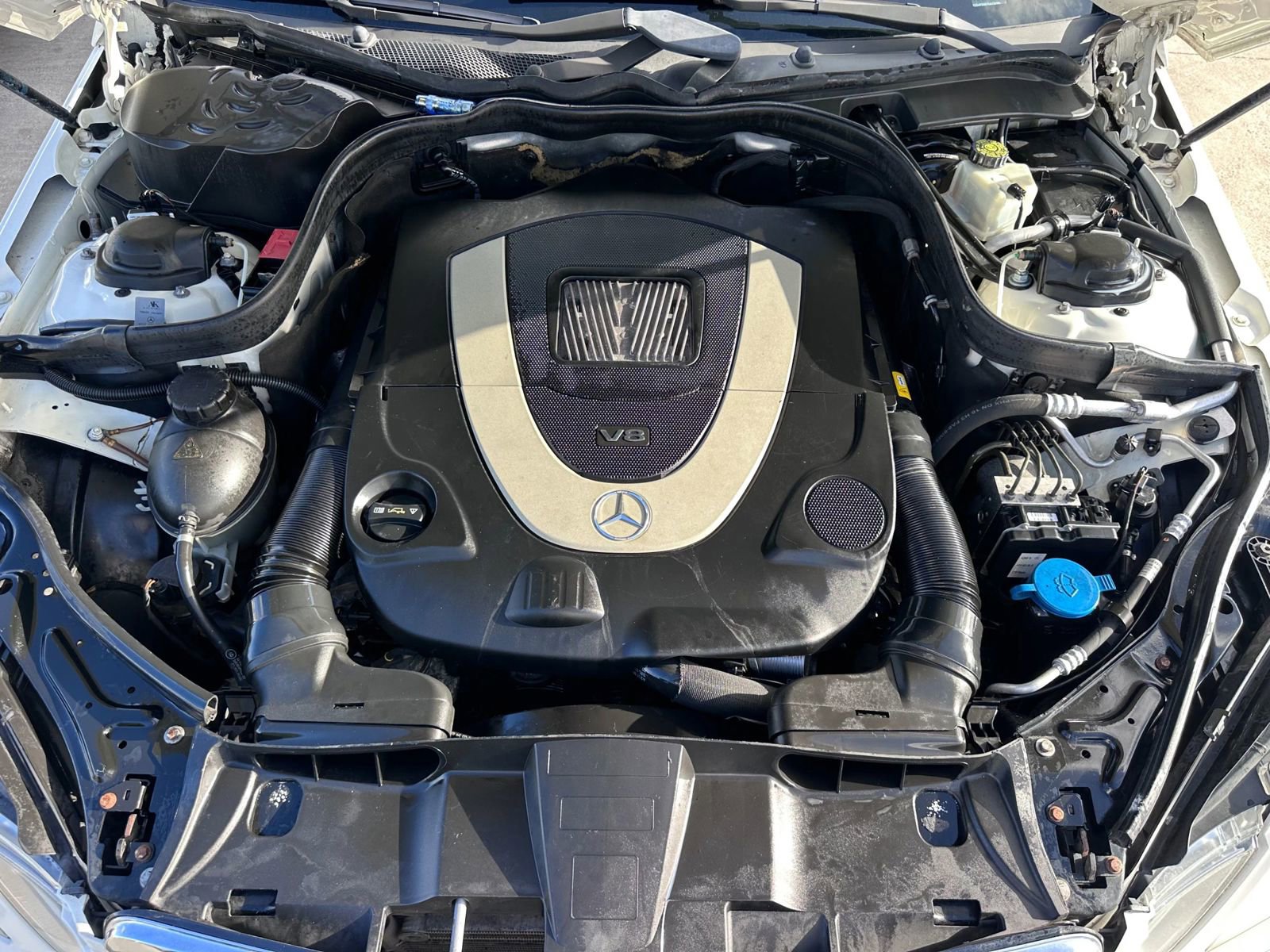 Used 2010 Mercedes-Benz E 550 4MATIC Sedan image 13
