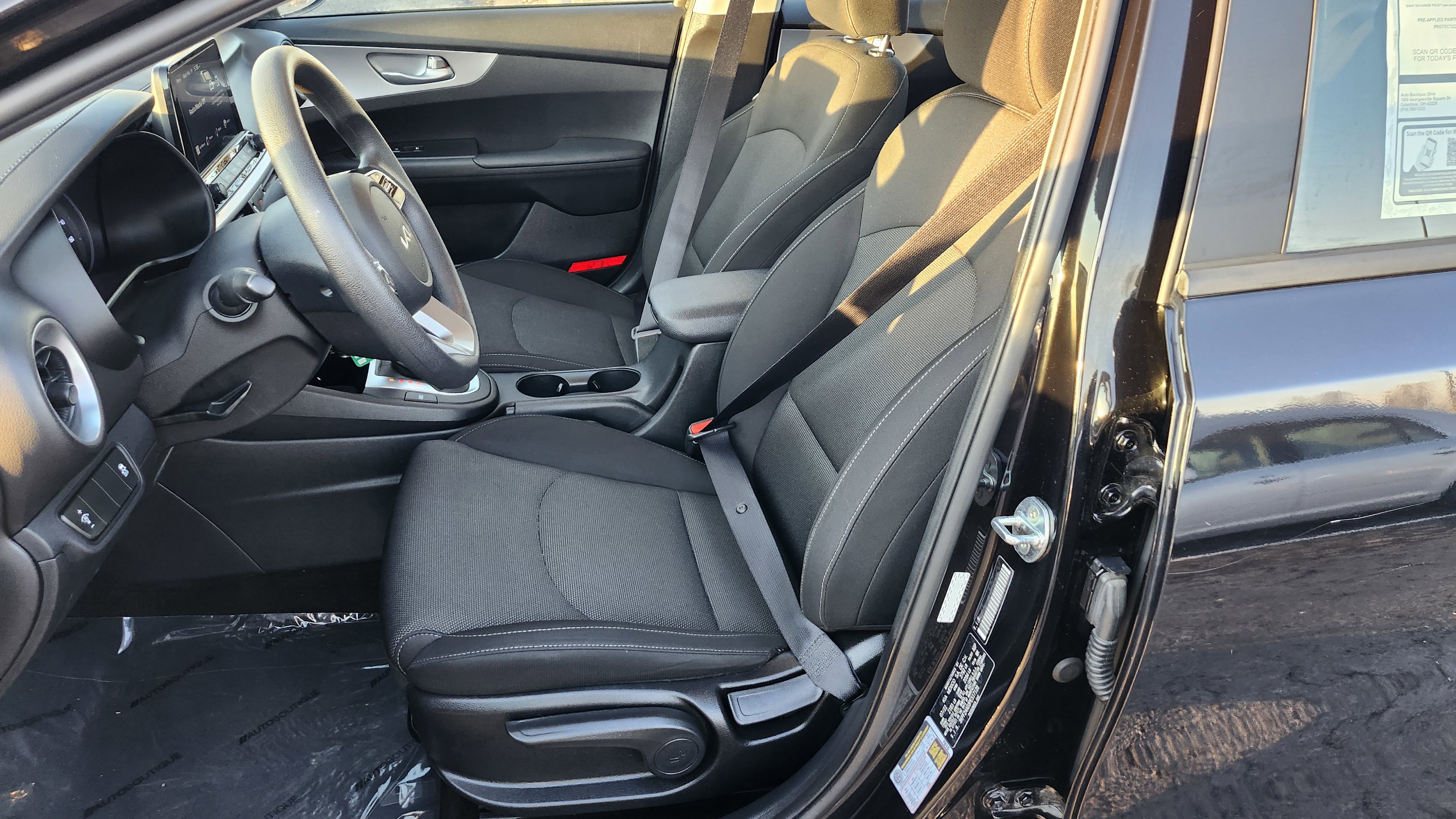 Used 2023 Kia Forte LXS image 20