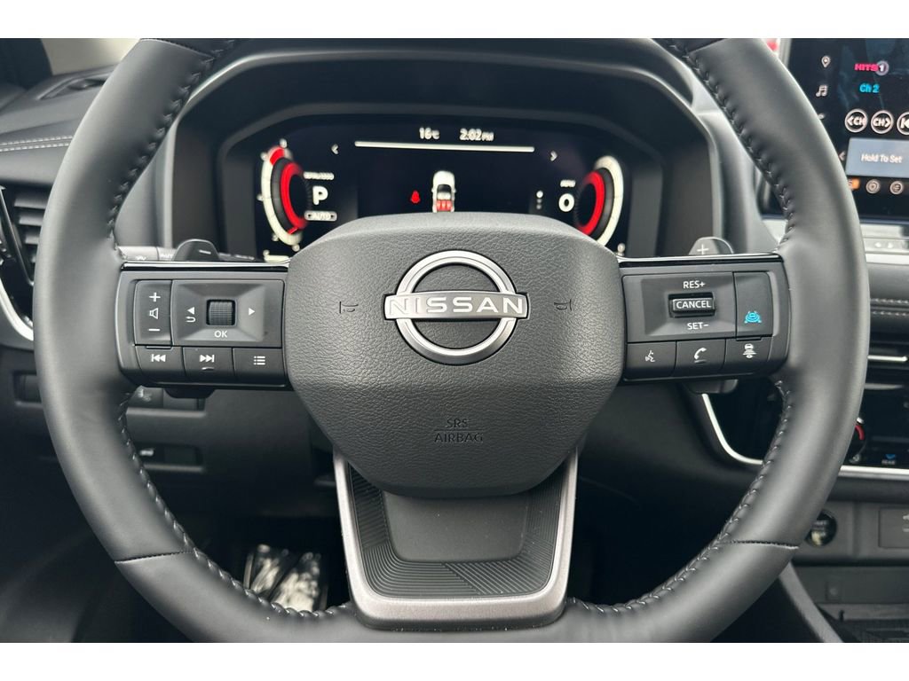 Used 2025 Nissan Rogue SL w/ SL Premium Package image 25