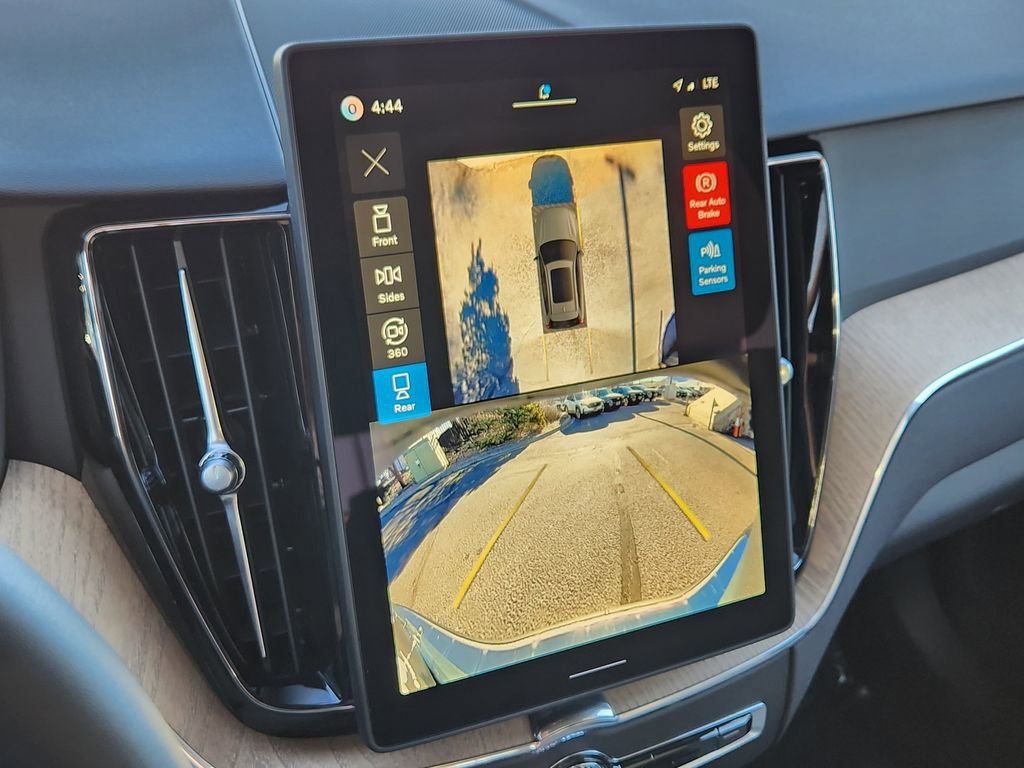 New 2026 Volvo XC60 B5 Plus w/ Climate Package image 8