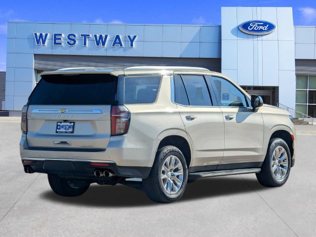 Used 2024 Chevrolet Tahoe Premier RWD image 3