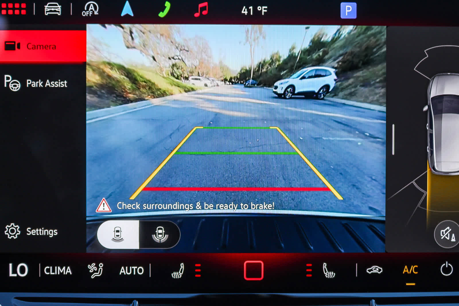 Used 2025 Volkswagen Golf w/ Euro Style Package image 23