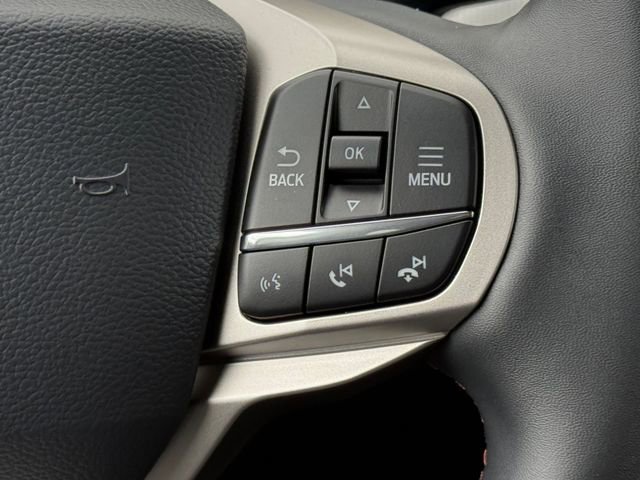 Used 2025 Ford Explorer Active RWD image 12