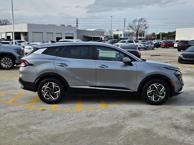 Used 2024 Kia Sportage LX video 4