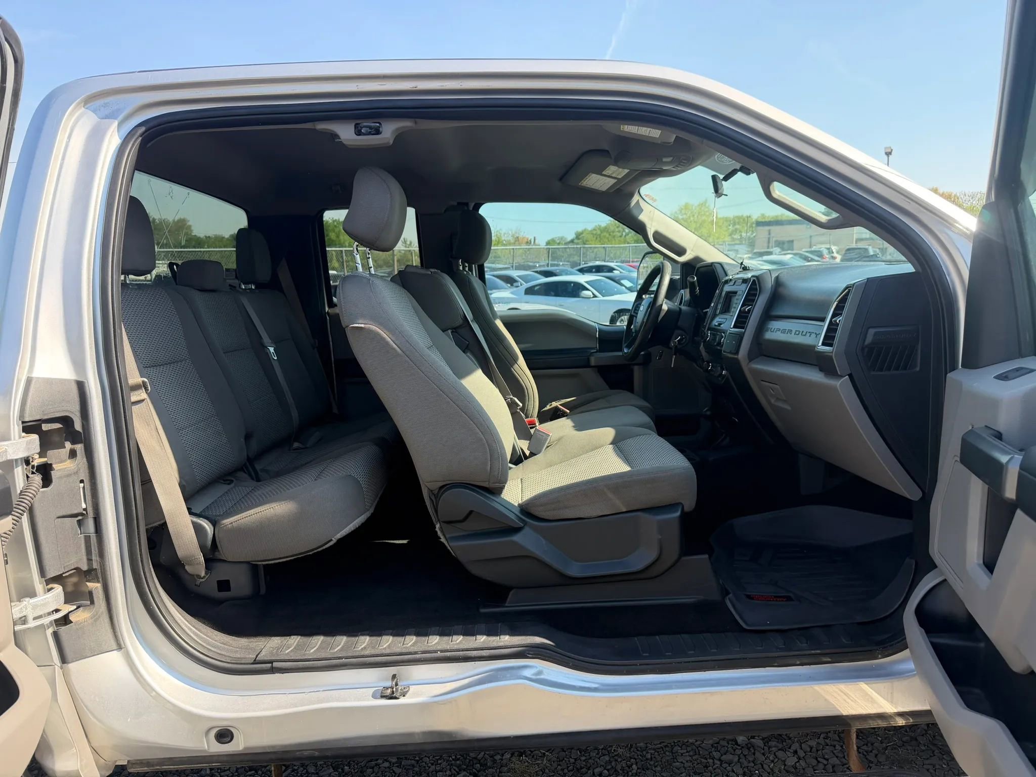Used 2017 Ford F250 XLT AWD/4WD image 32