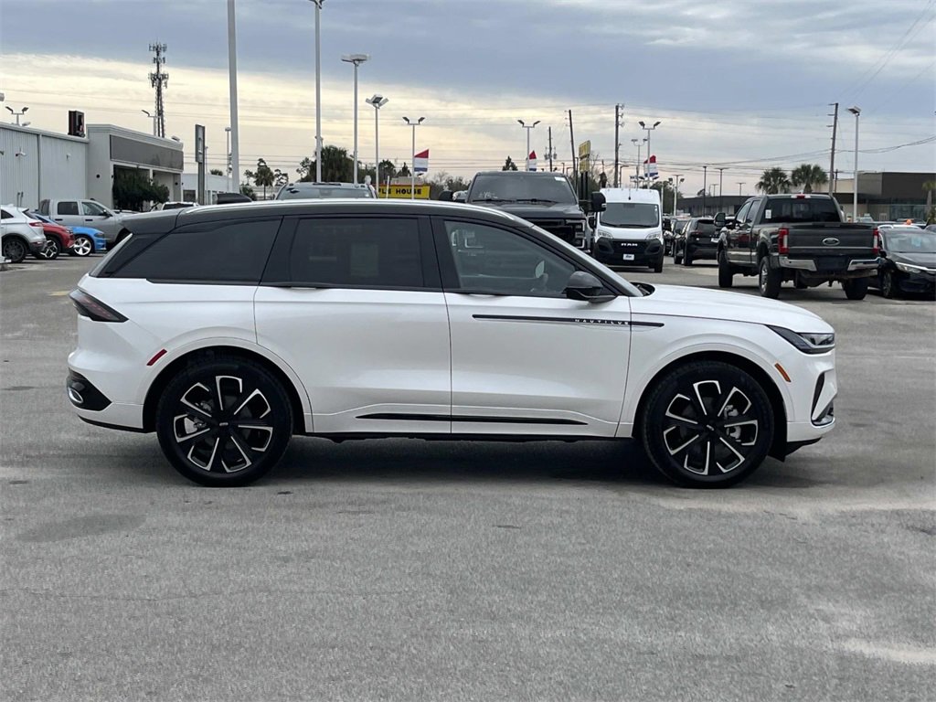 New 2026 Lincoln Nautilus Reserve image 6