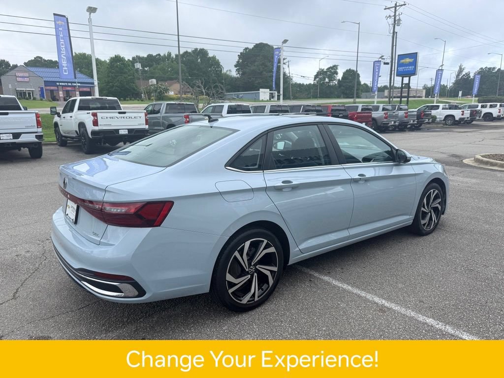 Used 2025 Volkswagen Jetta SEL FWD image 24
