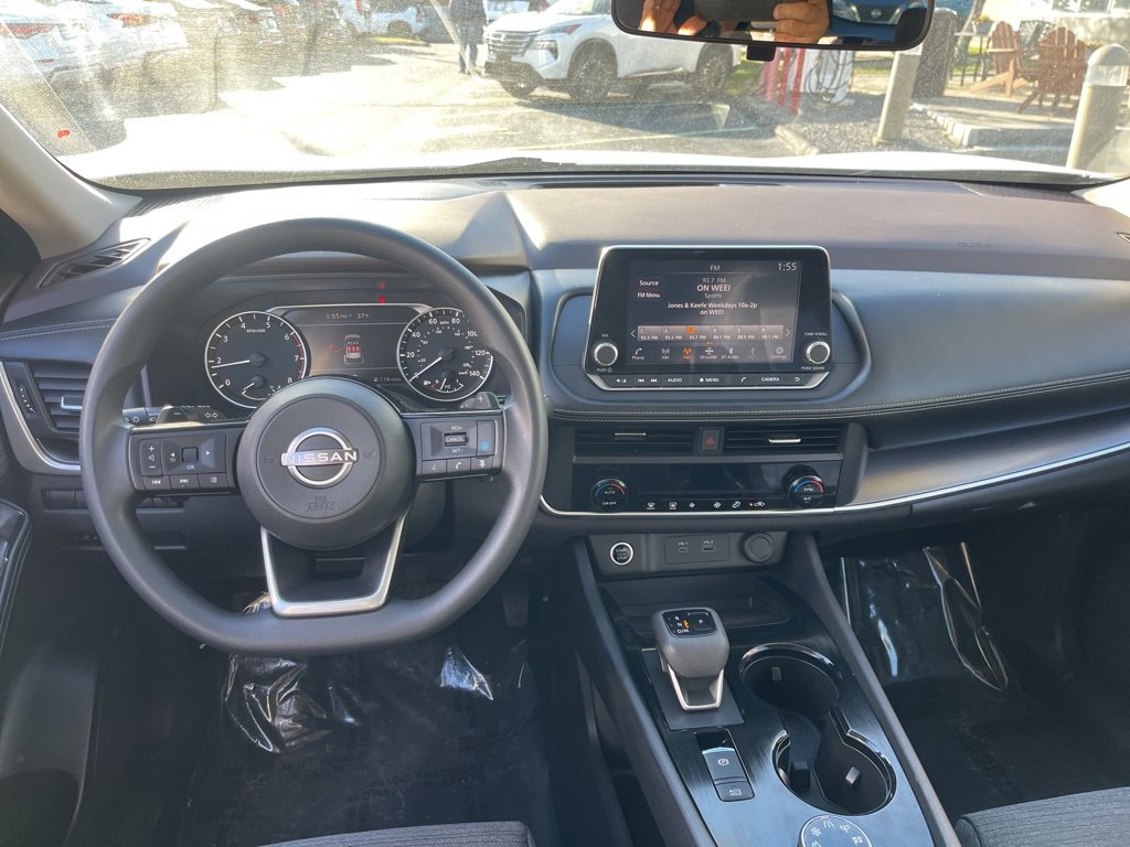 Certified 2023 Nissan Rogue SV image 10