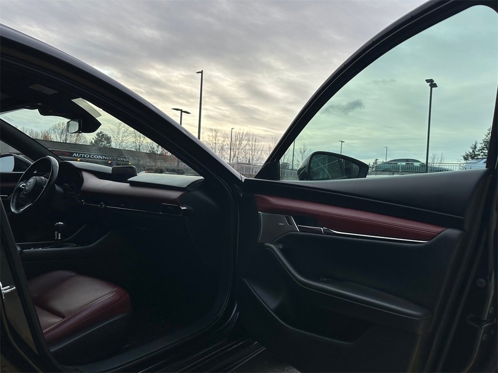 Used 2023 MAZDA MAZDA3 s image 11