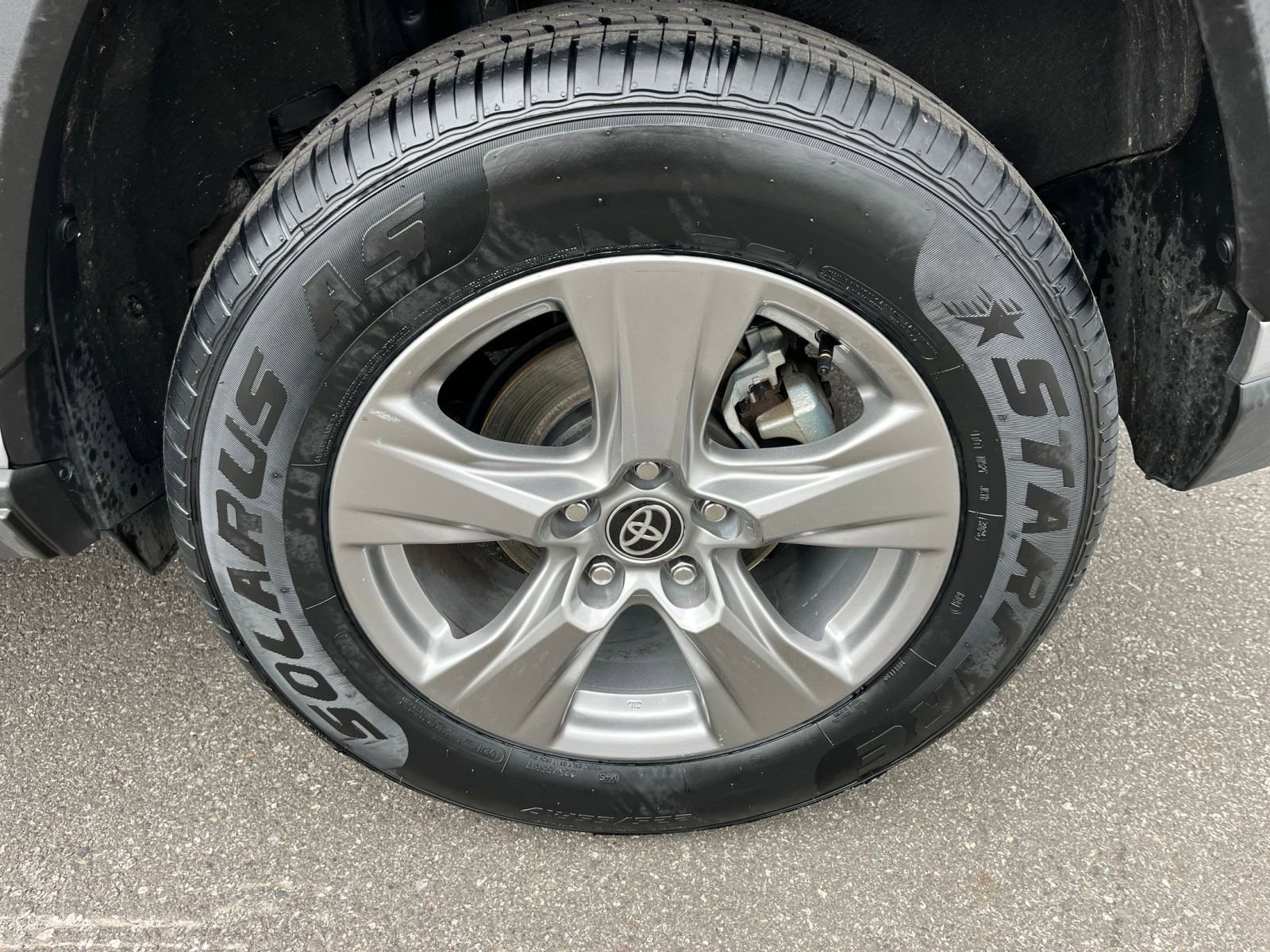 Used 2025 Toyota RAV4 LE image 29