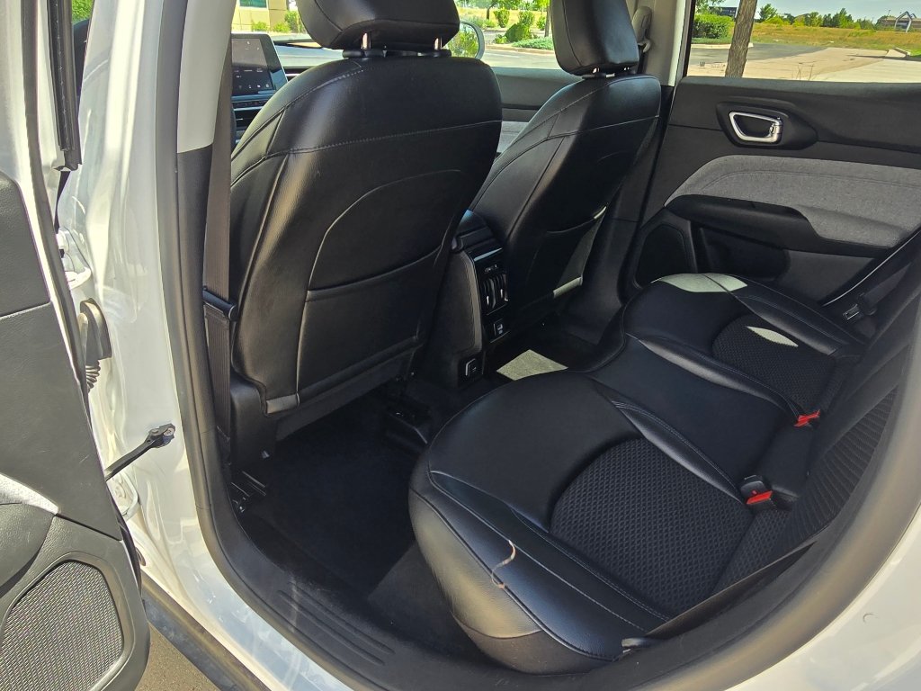 Used 2022 Jeep Compass Latitude AWD/4WD image 16
