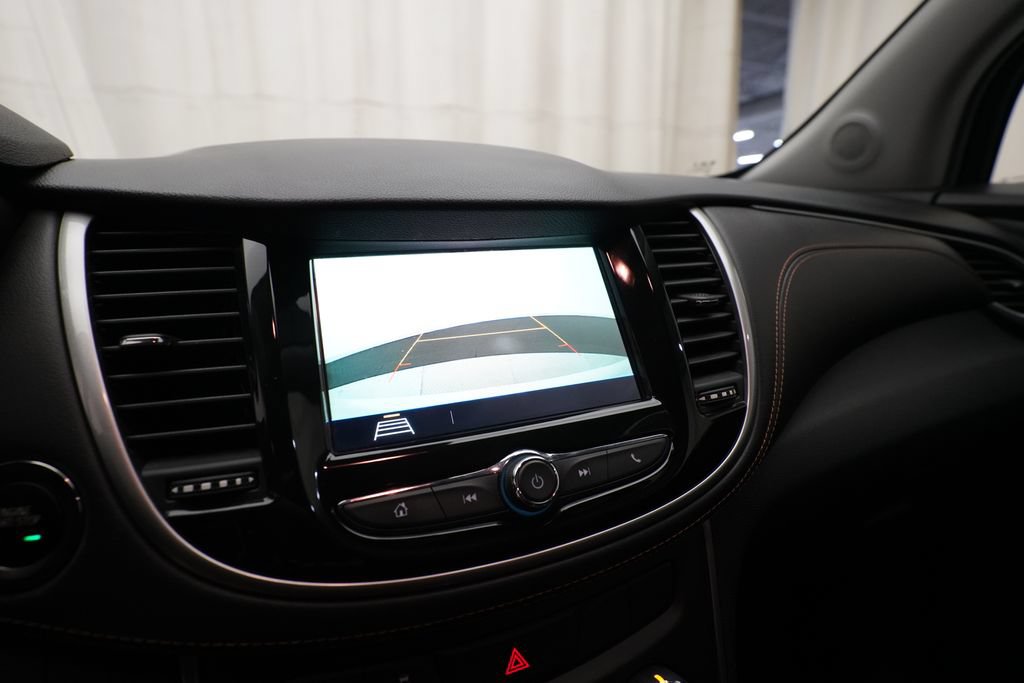 Used 2018 Chevrolet Trax LT w/ LT Convenience Package FWD image 19