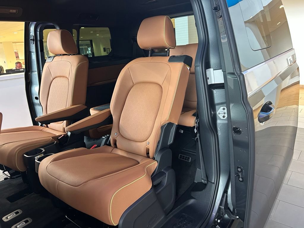 New 2025 Volkswagen ID. Buzz Pro S Plus AWD/4WD image 41