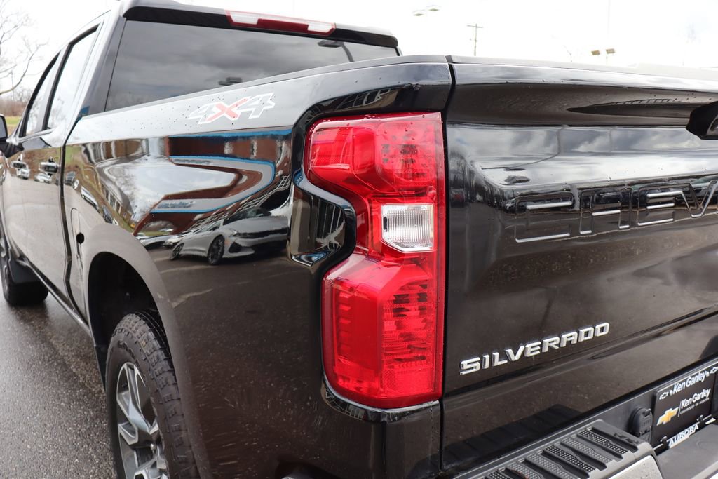 Used 2024 Chevrolet Silverado 1500 LT image 30