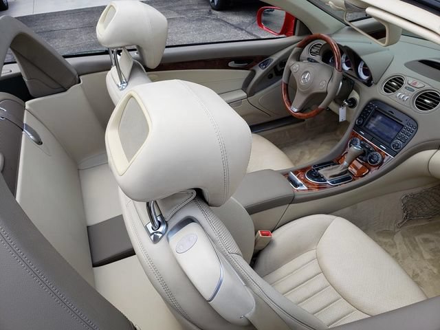 Used 2009 Mercedes-Benz SL 550 image 29