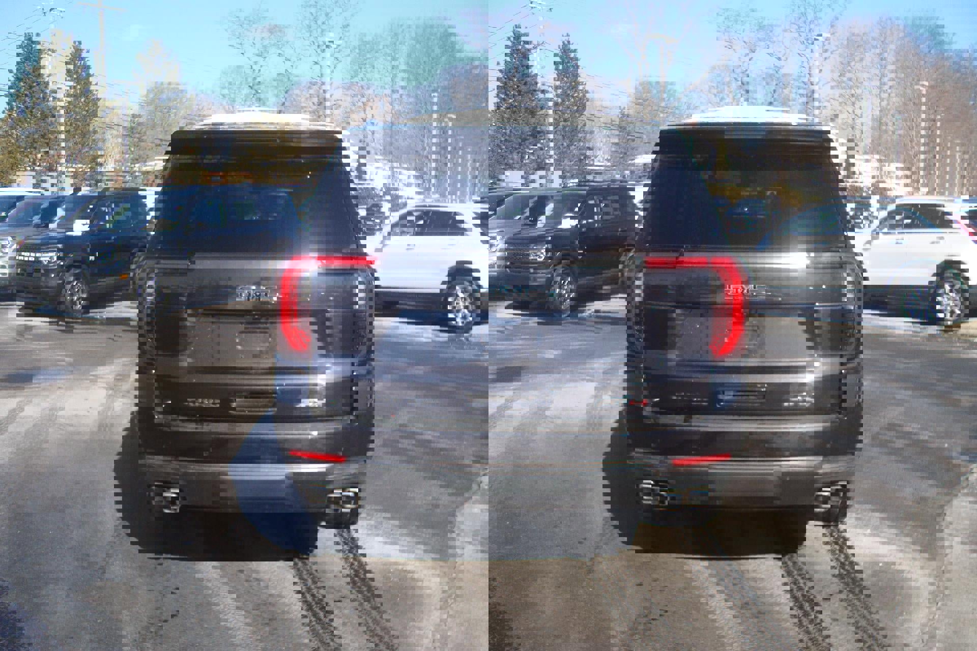 Used 2025 GMC Yukon AT4 Ultimate image 5