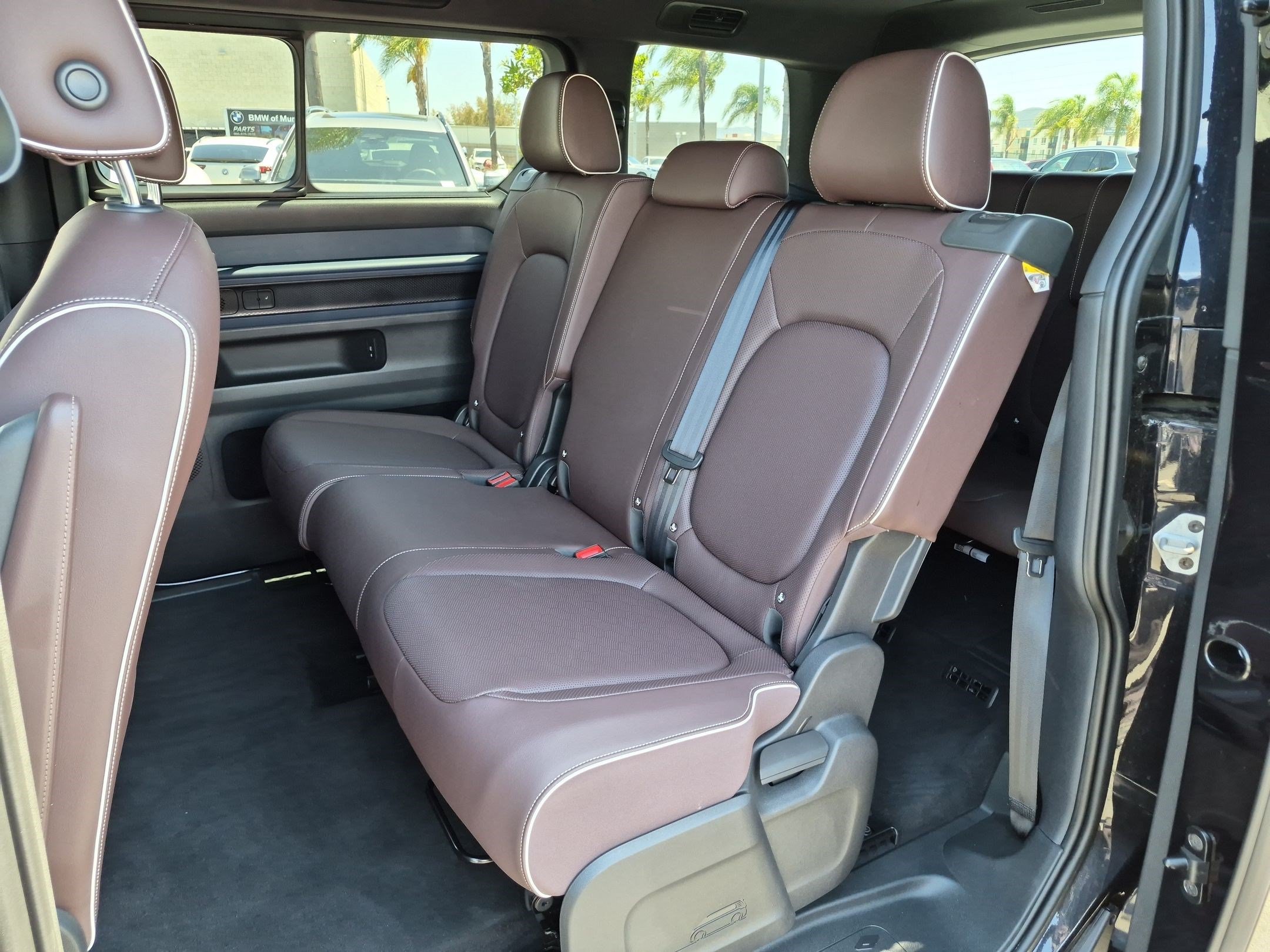 Used 2025 Volkswagen ID. Buzz Pro S RWD image 30