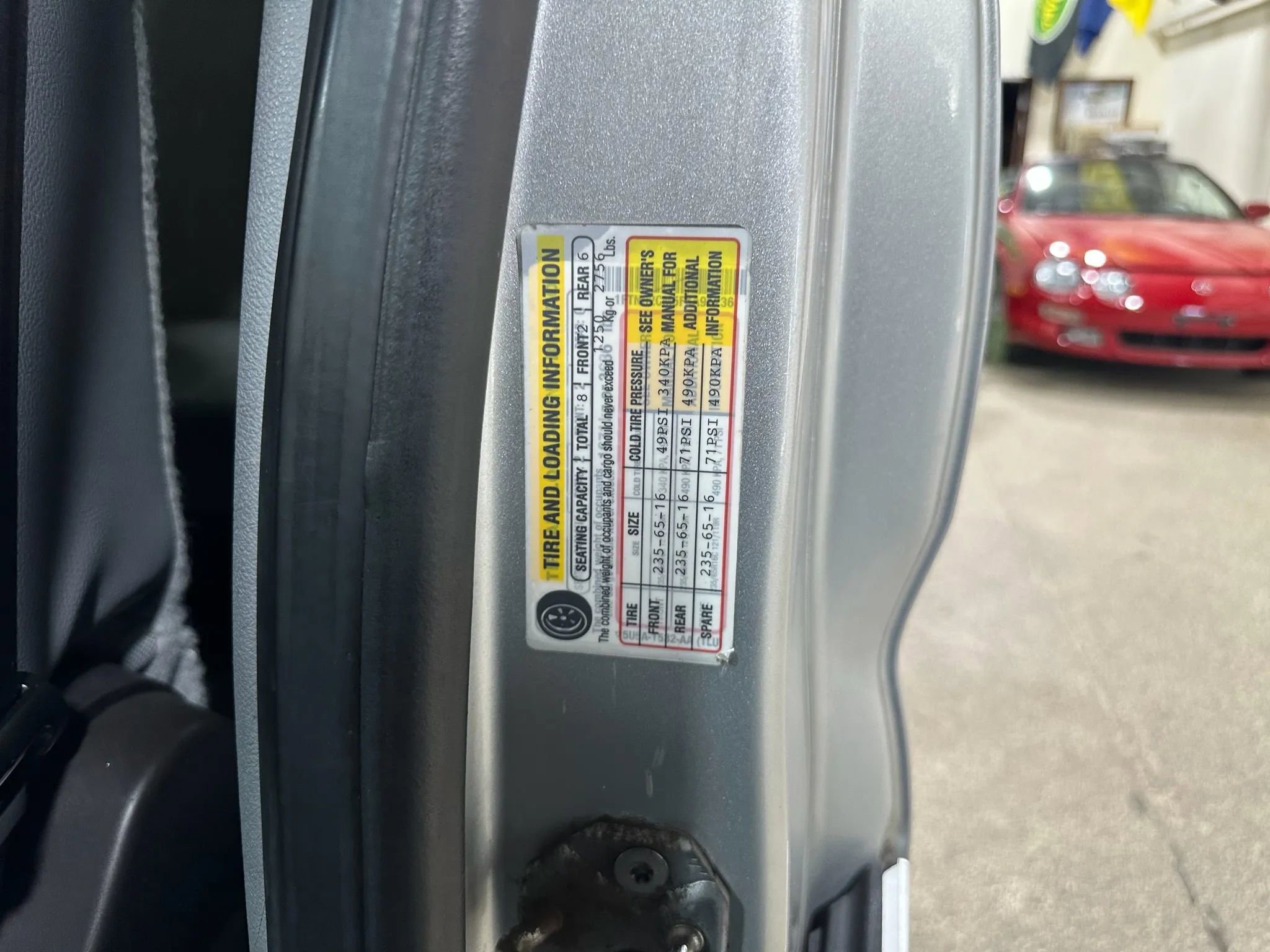 Used 2015 Ford Transit 250 148 Medium Roof RWD image 18