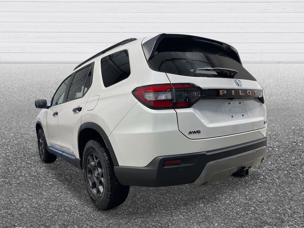New 2026 Honda Pilot TrailSport image 3