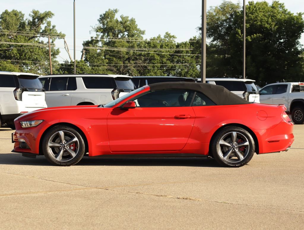 Used 2015 Ford Mustang Convertible w/ Equipment Group 051A RWD image 4