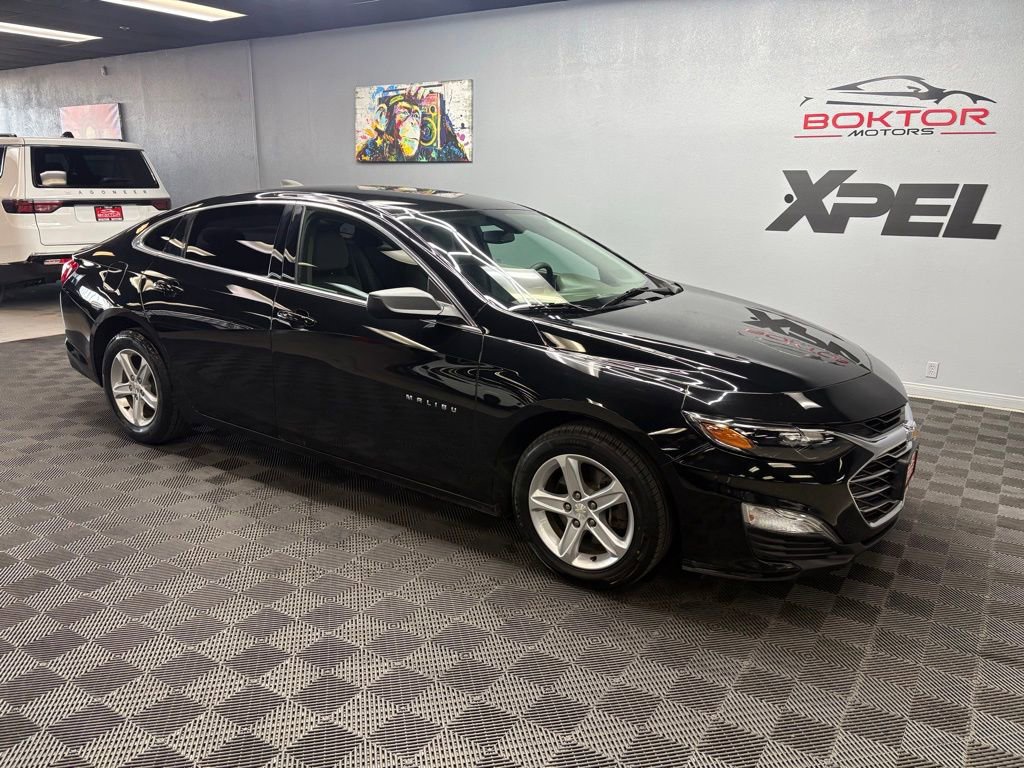 Used 2019 Chevrolet Malibu LS FWD image 2