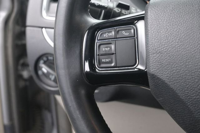 Used 2018 Dodge Grand Caravan SXT FWD image 28