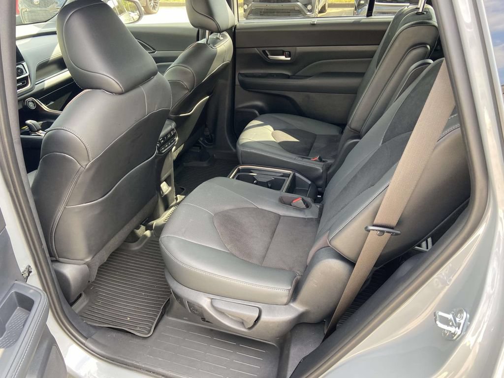 Used 2026 Toyota Grand Highlander AWD Hybrid image 24