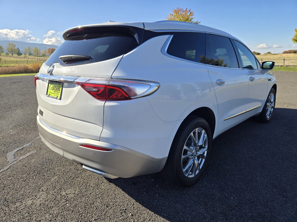 Used 2022 Buick Enclave Premium AWD/4WD image 5