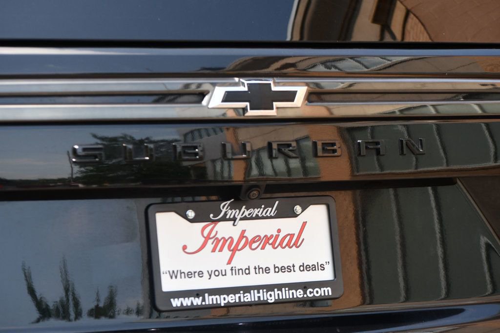 Used 2022 Chevrolet Suburban RST w/ Sport Performance Package image 13