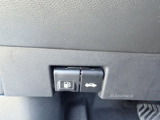 New 2025 Nissan Versa SV image 20