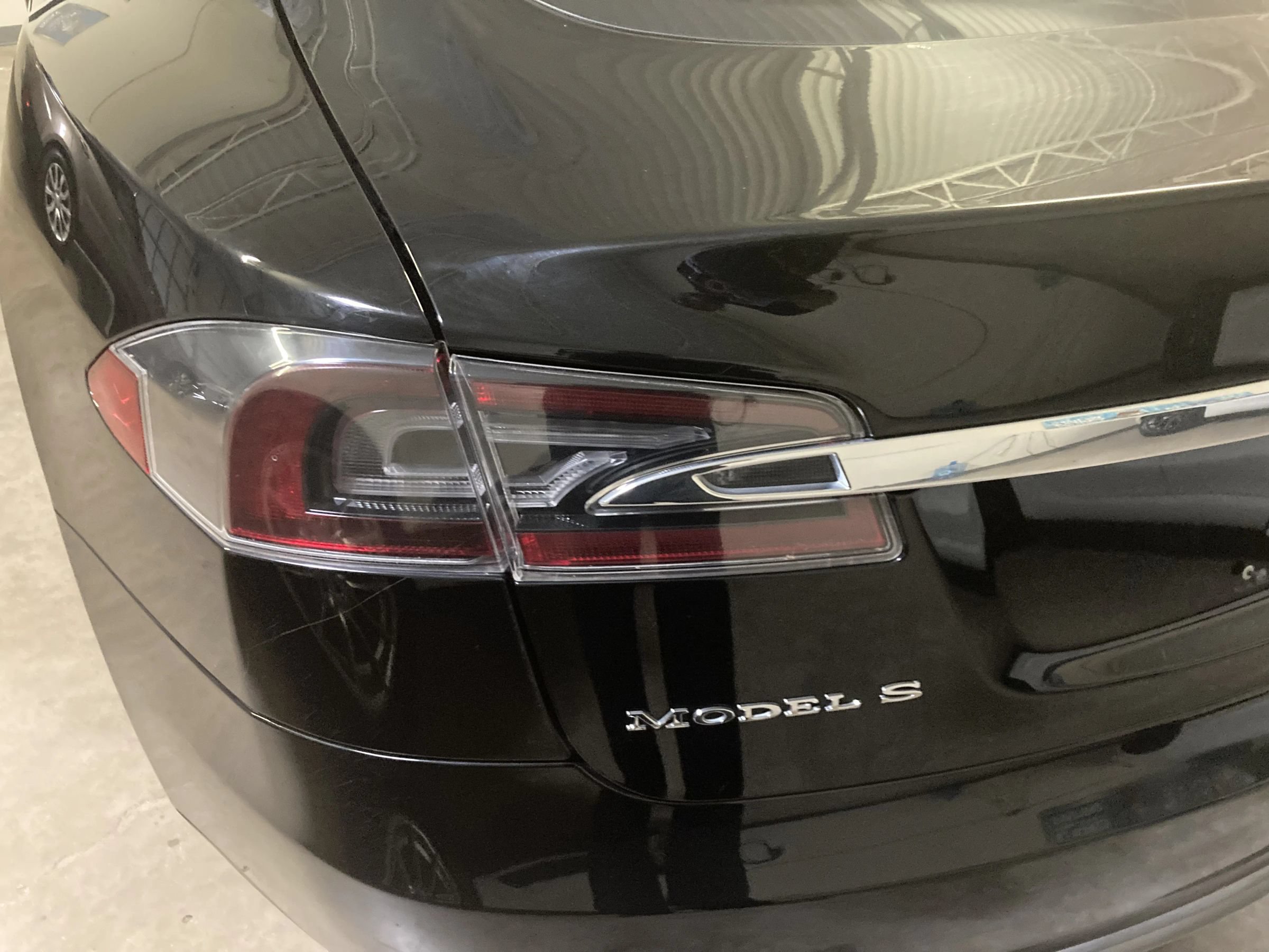 Used 2013 Tesla Model S RWD image 17