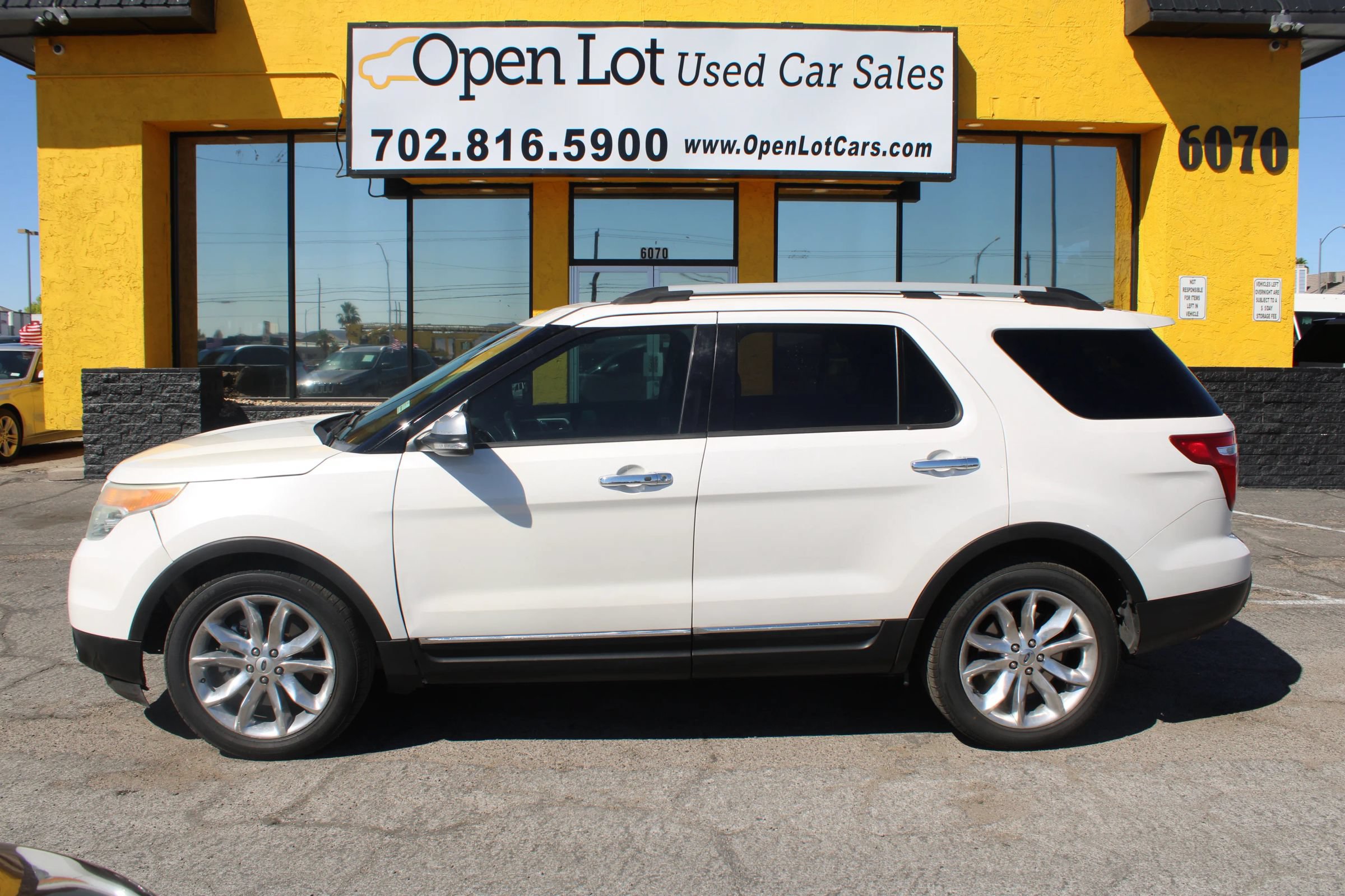 Used 2015 Ford Explorer Limited w/ Equipment Group 301A FWD image 2