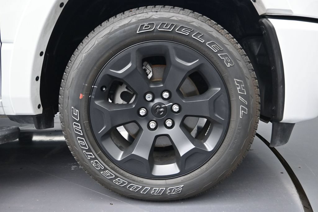 Used 2025 RAM 1500 Big Horn RWD image 9