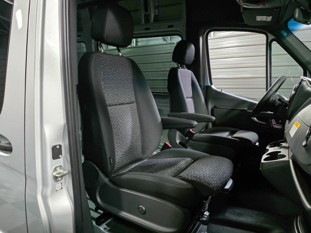 Used 2022 Mercedes-Benz Sprinter 3500 image 18