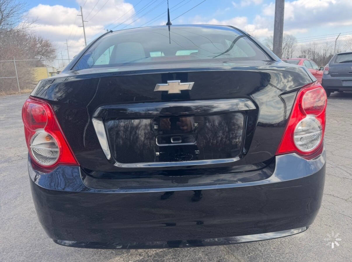 Used 2012 Chevrolet Sonic LS image 5
