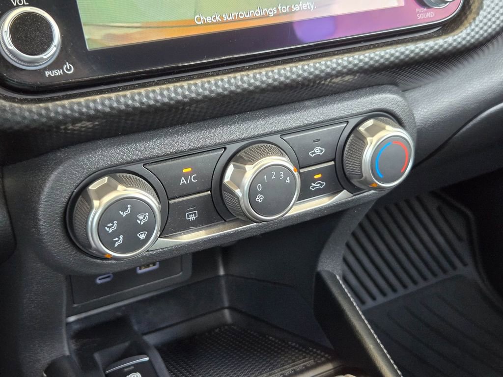 Used 2024 Nissan Kicks SV FWD image 17