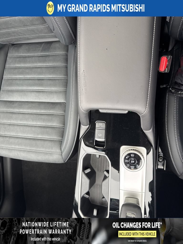 New 2026 Mitsubishi Outlander SE AWD/4WD image 29