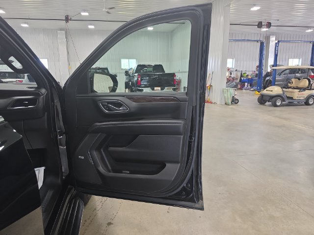 Used 2021 Chevrolet Tahoe LT w/ LT Signature Package AWD/4WD image 34