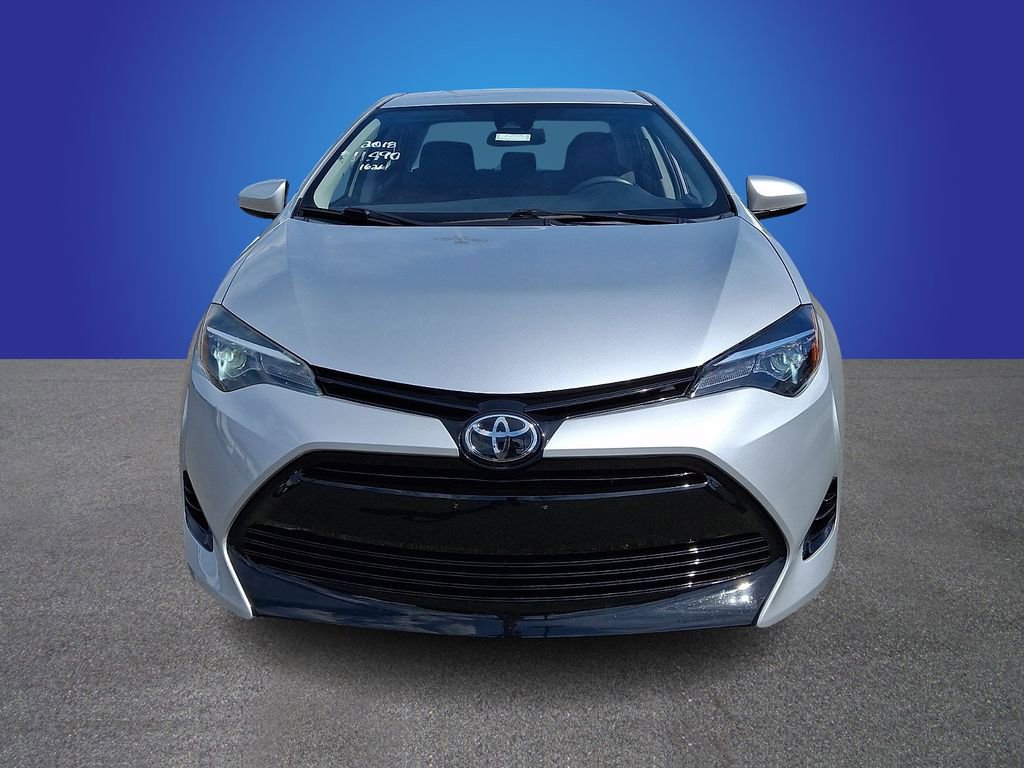 Used 2018 Toyota Corolla LE image 2