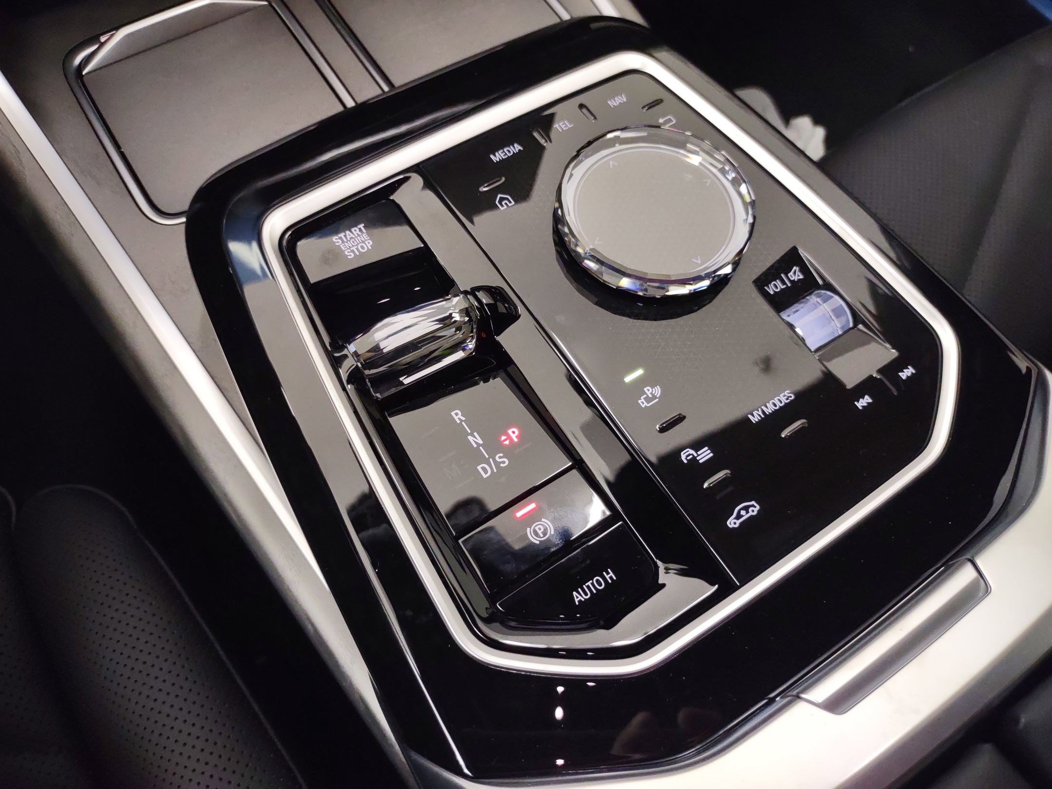 New 2026 BMW 740i w/ Premium Package image 15