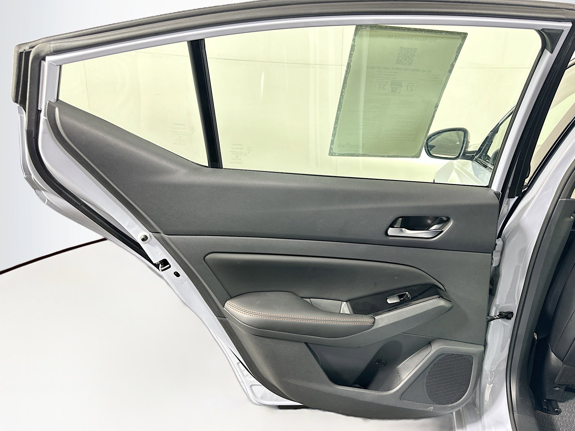 Used 2023 Nissan Altima 2.5 SR FWD image 25